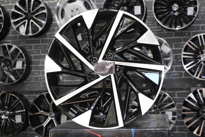 HND/KIA PX03 R18 5x114.3 7.5J ET45 D67.1 BP - 54000 руб/комплект