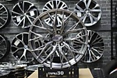 Vorsteiner 3243 R18 5x114.3 8J ET35 D73.1 HB FlowForm - 54500 руб/комплект